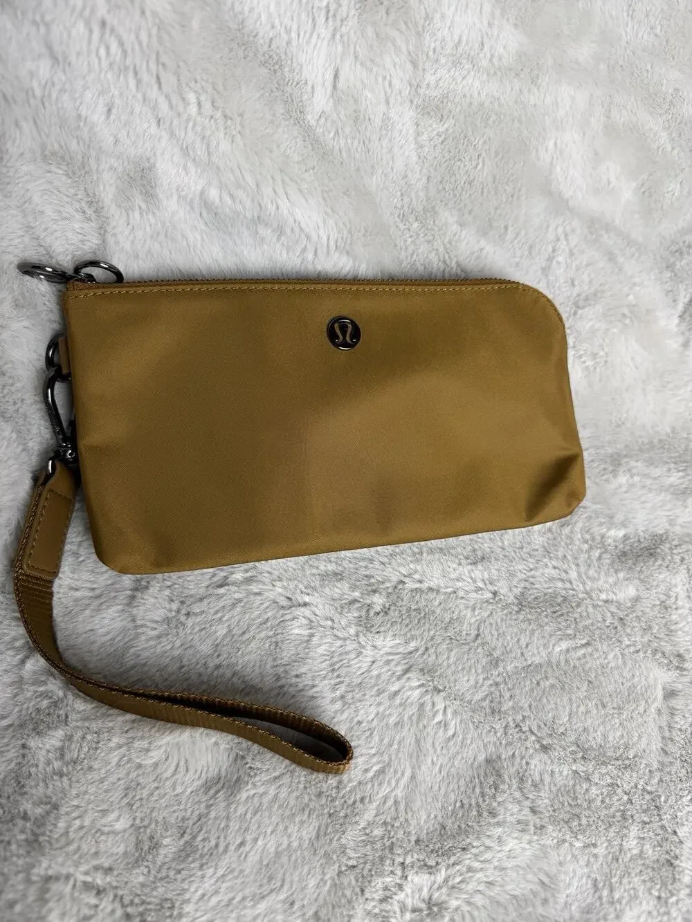 Lululemon Curved Wristlet Burnt Caramel Brown Gold Clutch PouchBag Travel Wallet